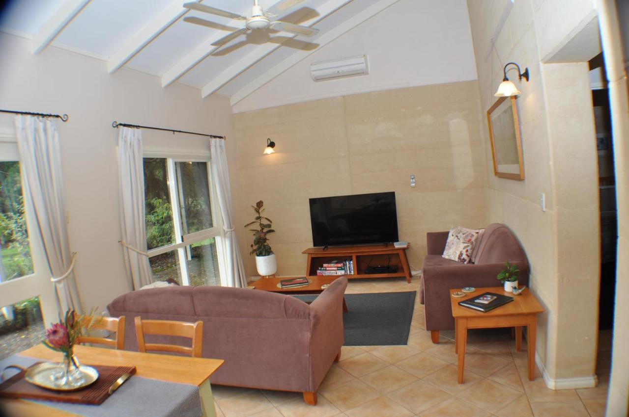 Big Brook Retreat Villa Pemberton Bagian luar foto